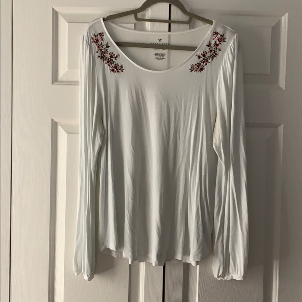 White American eagle long sleeve top